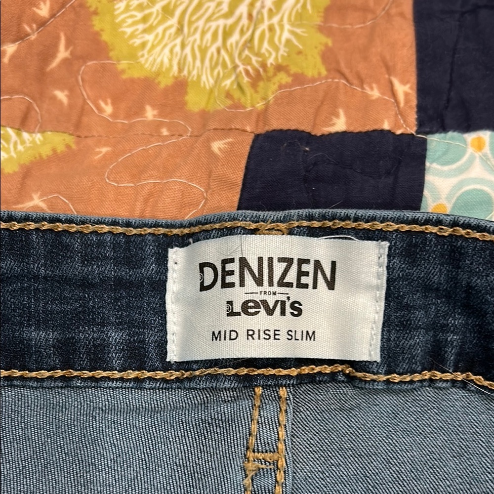 Denizen from Levi's Blue Straight Leg Jeans mid-rise. Great condition - Picture 5 of 9